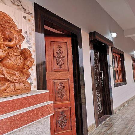 Chairosana Mansion Bhubaneswar Exterior foto